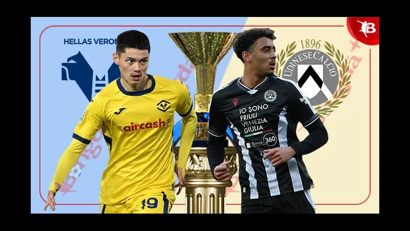 Cầu thủ Verona và Udinese đối mặt trong tình huống tranh chấp bóng